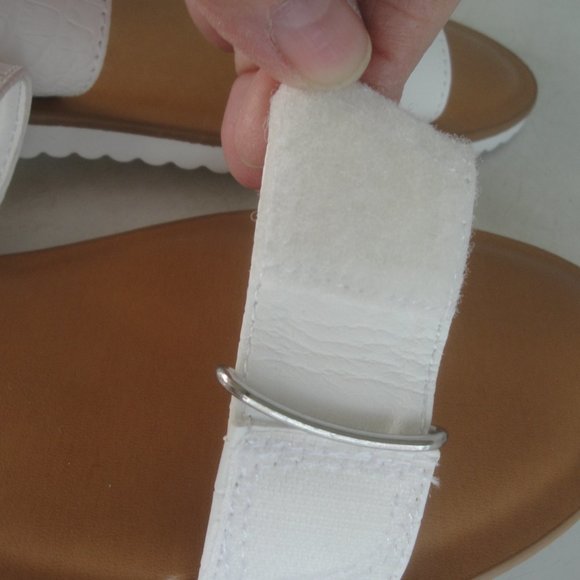 A New Day Illiana Sandal 2 Band Style for a adjustable fit White Ladies … - Picture 8 of 8